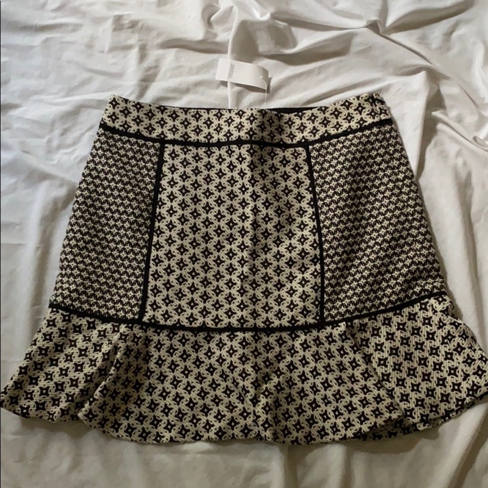 Ann Taylor Loft cream and black pencil skirt